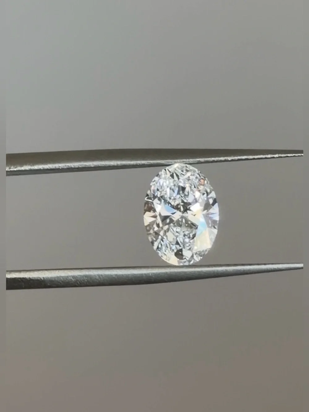 2.09Ct Oval Lab Diamond - IGI Certified – D Color VVS2 (Brand New)